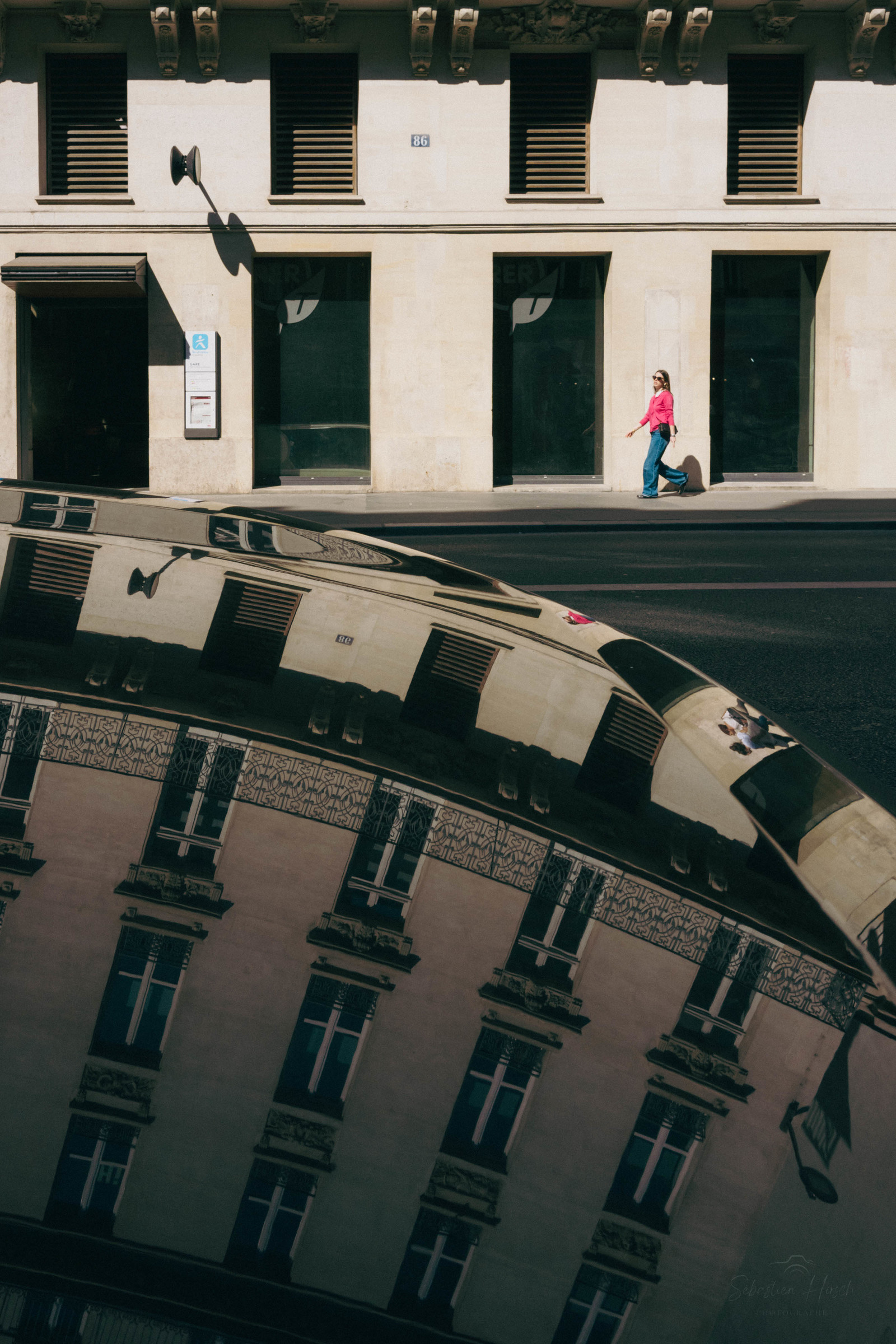 Des photographies en couleur, où les gens sont magnifiés par la lumière chaude du soleil