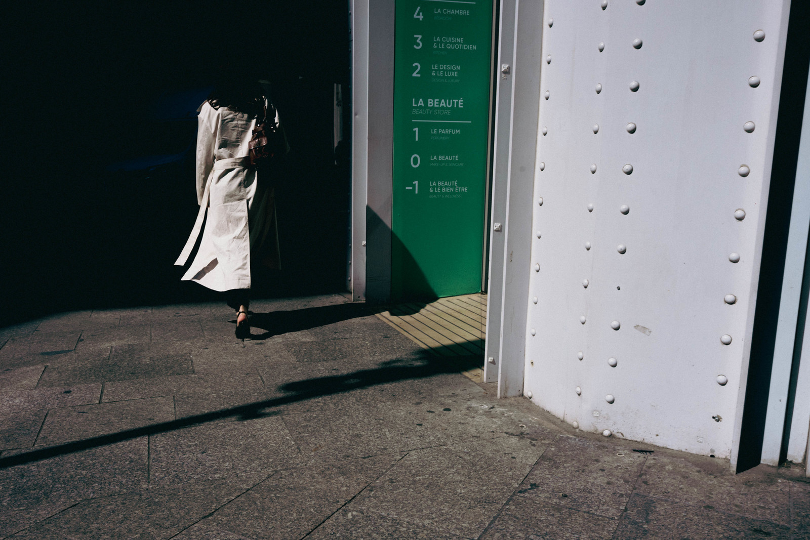 Des photographies en couleur, où les gens sont magnifiés par la lumière chaude du soleil