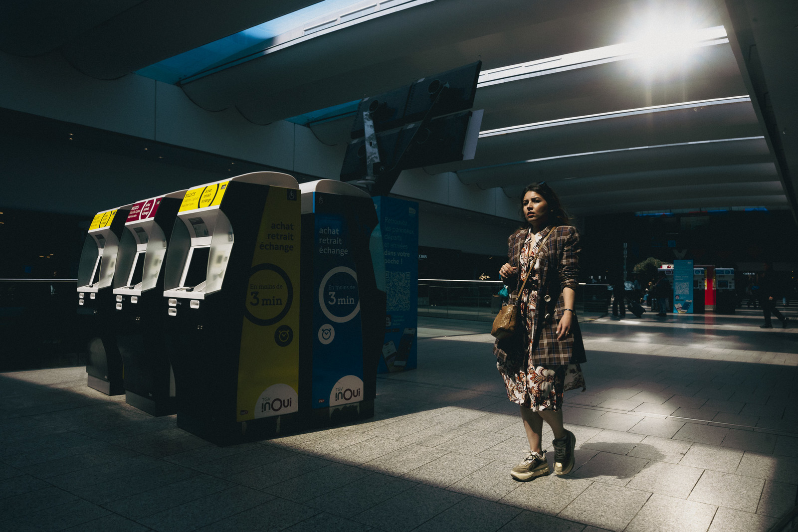 Des photographies en couleur, où les gens sont magnifiés par la lumière chaude du soleil