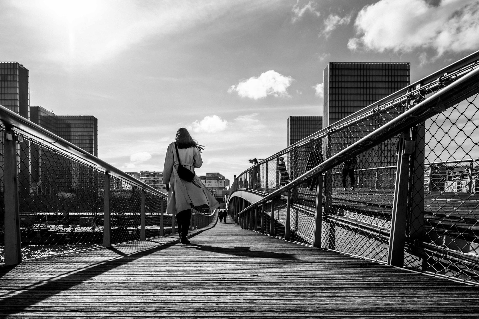 Des photographies en couleur, où les gens sont magnifiés par la lumière chaude du soleil