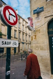 Des photographies en couleur, où les gens sont magnifiés par la lumière chaude du soleil