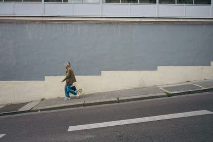Des photographies en couleur, où les gens sont magnifiés par la lumière chaude du soleil