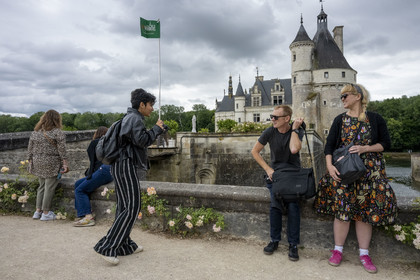 Des photographies en couleur, où les gens sont magnifiés par la lumière chaude du soleil