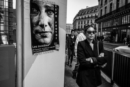 Des photographies en couleur, où les gens sont magnifiés par la lumière chaude du soleil