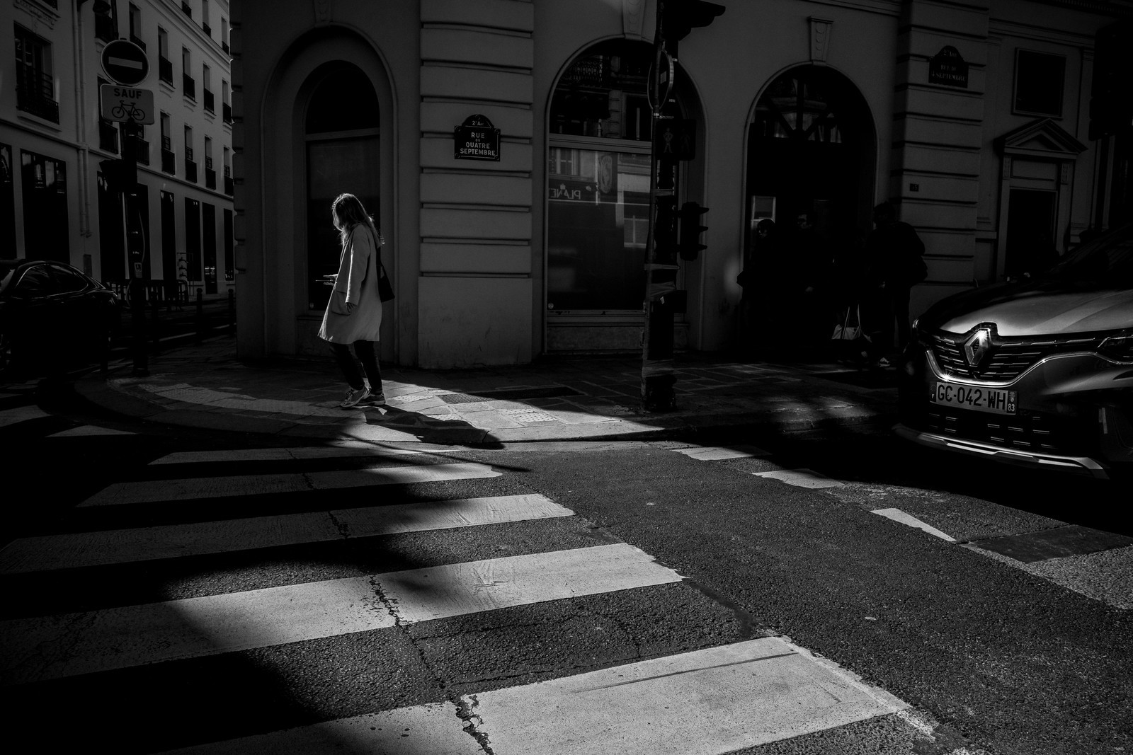 Des photographies en couleur, où les gens sont magnifiés par la lumière chaude du soleil