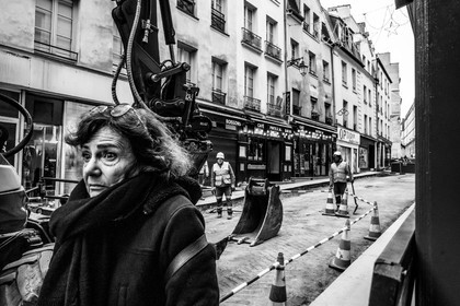 Des photographies en couleur, où les gens sont magnifiés par la lumière chaude du soleil