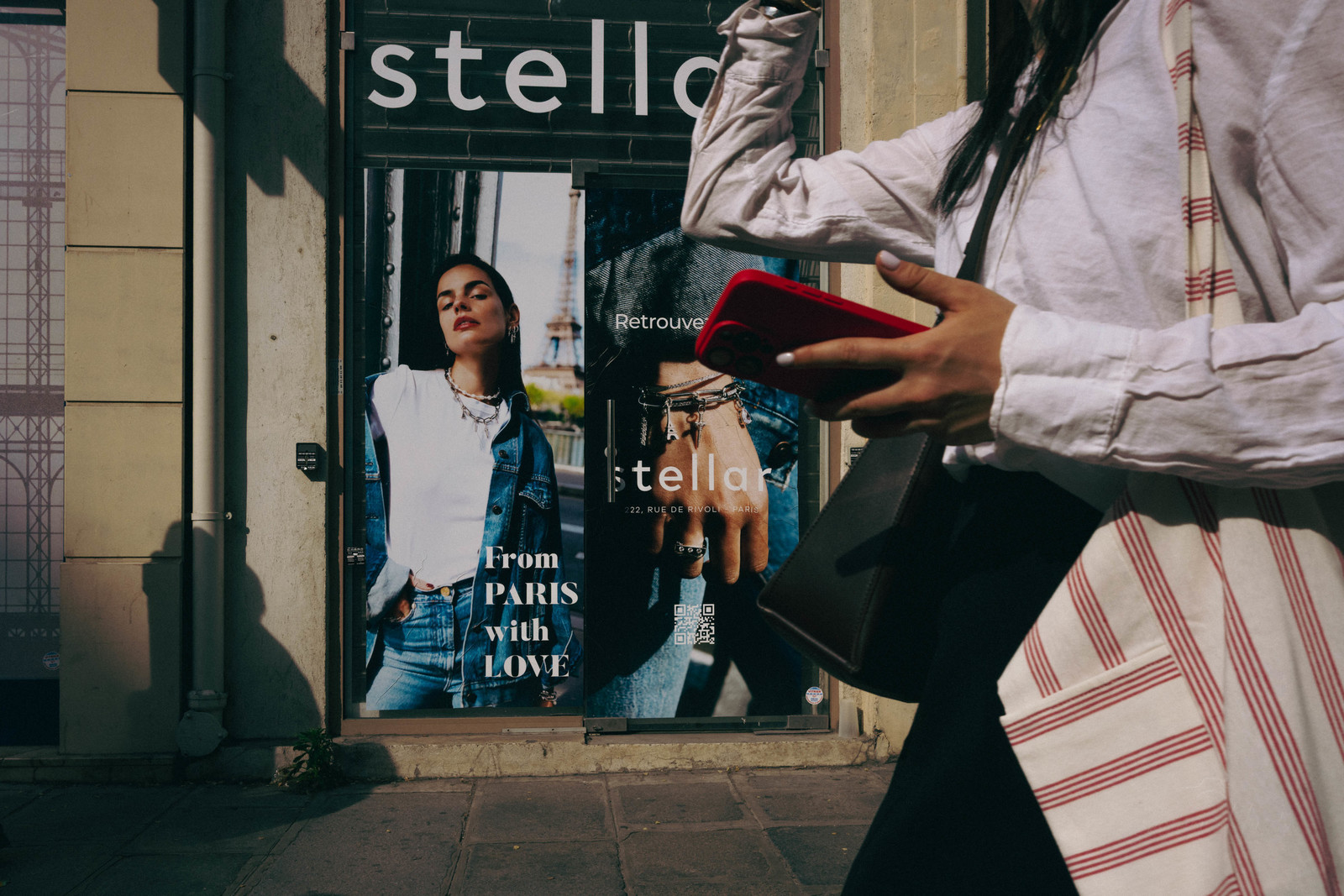 Des photographies en couleur, où les gens sont magnifiés par la lumière chaude du soleil