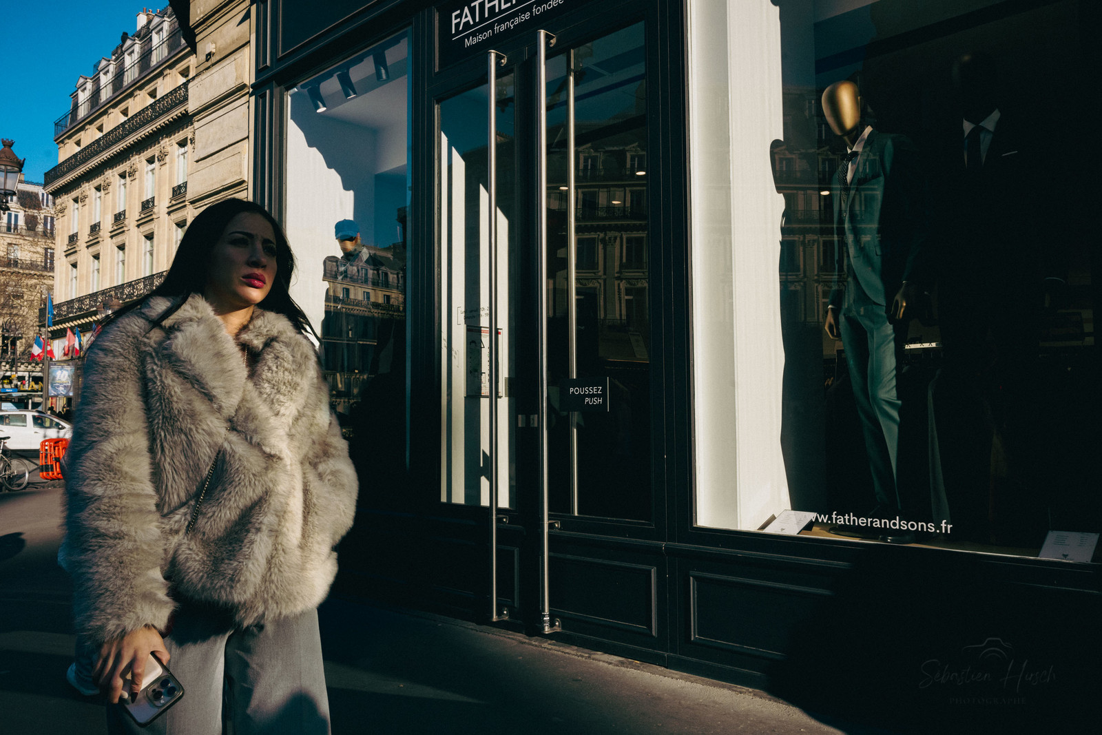 Des photographies en couleur, où les gens sont magnifiés par la lumière chaude du soleil