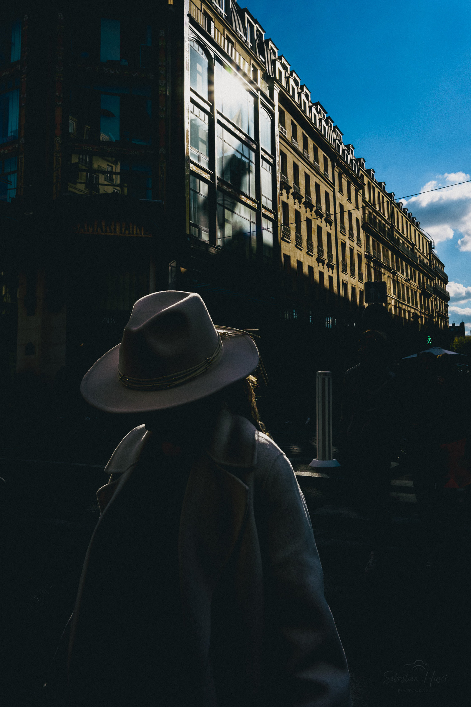 Des photographies couleur capturant des instants de vie dans la rue