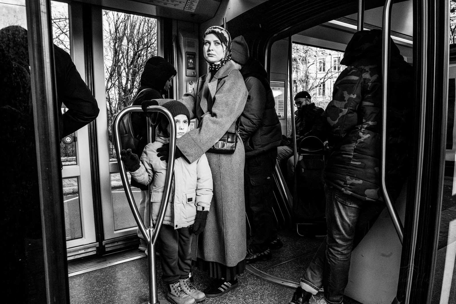 Des photographies en couleur, où les gens sont magnifiés par la lumière chaude du soleil