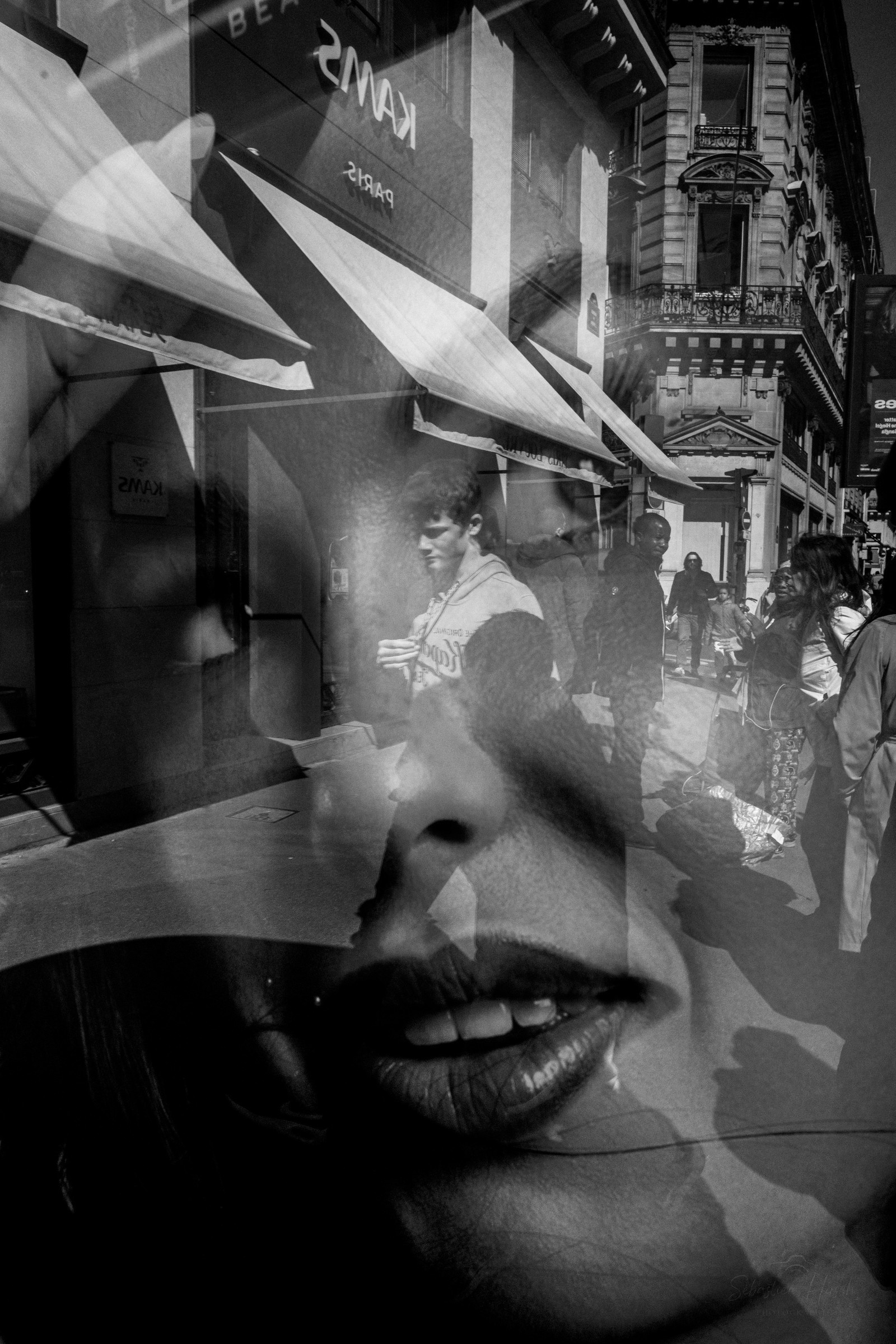 Des photographies en couleur, où les gens sont magnifiés par la lumière chaude du soleil